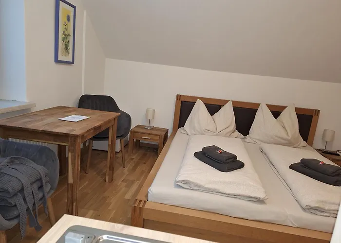 Goessl, Und Doppelzimmer 玛利亚采尔